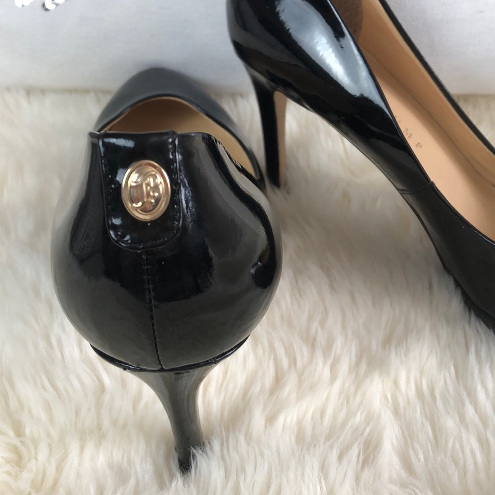 Ivanka Trump Black Pumps - Picture 2 of 8